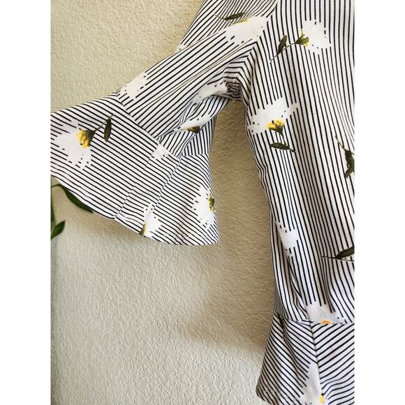 Almost Famous Women's Drawstring Floral Crop Top Lg - Picture 4 of 6